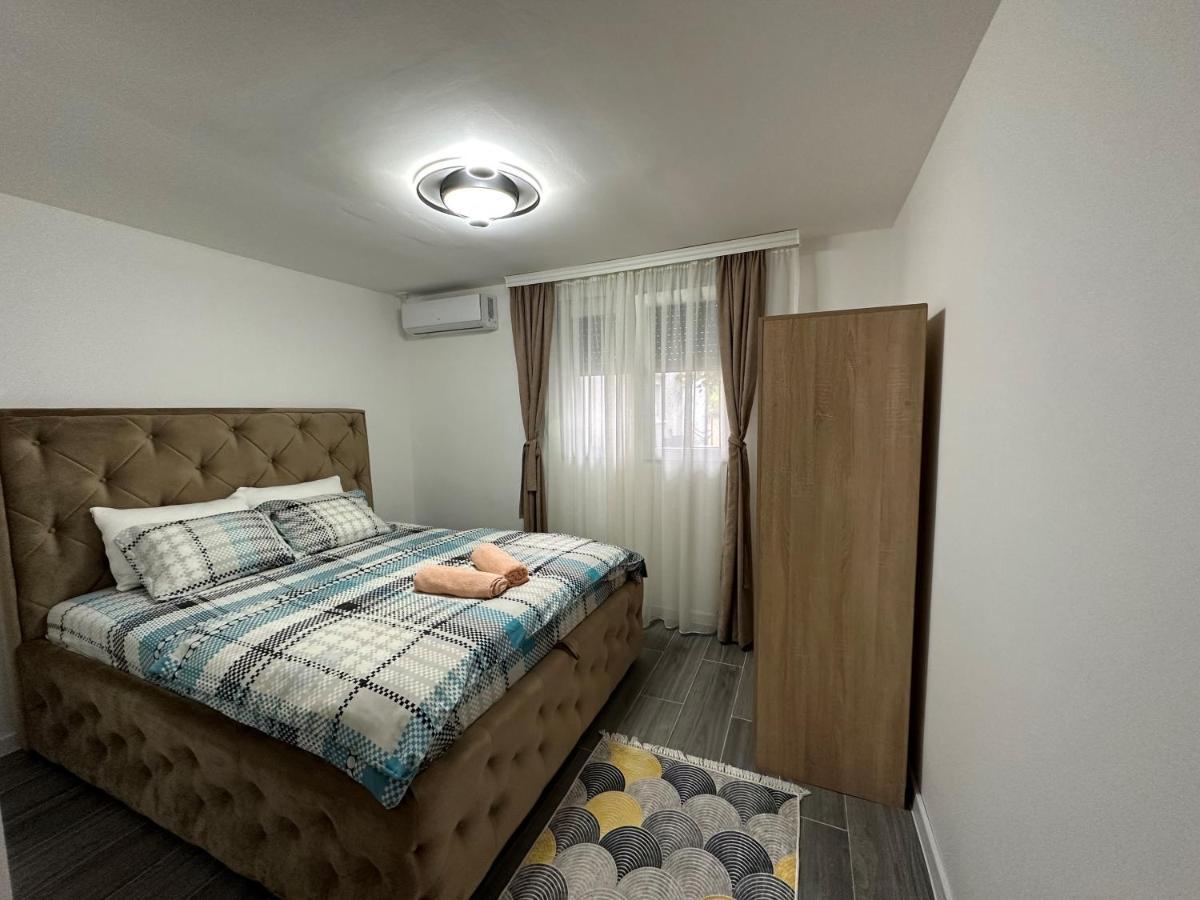 Vucinic Studio Apartment ツェティニェ エクステリア 写真